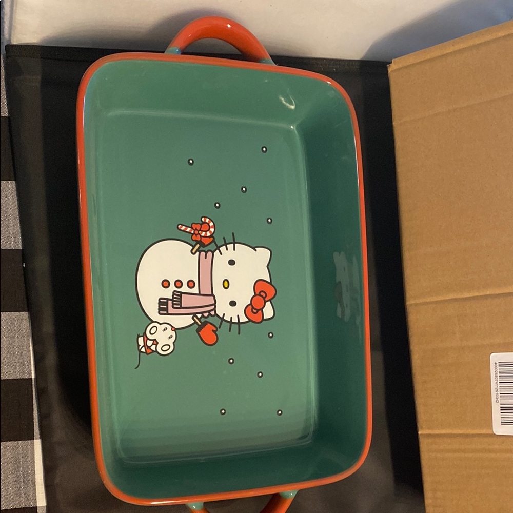 Hello Kitty Baking Dish